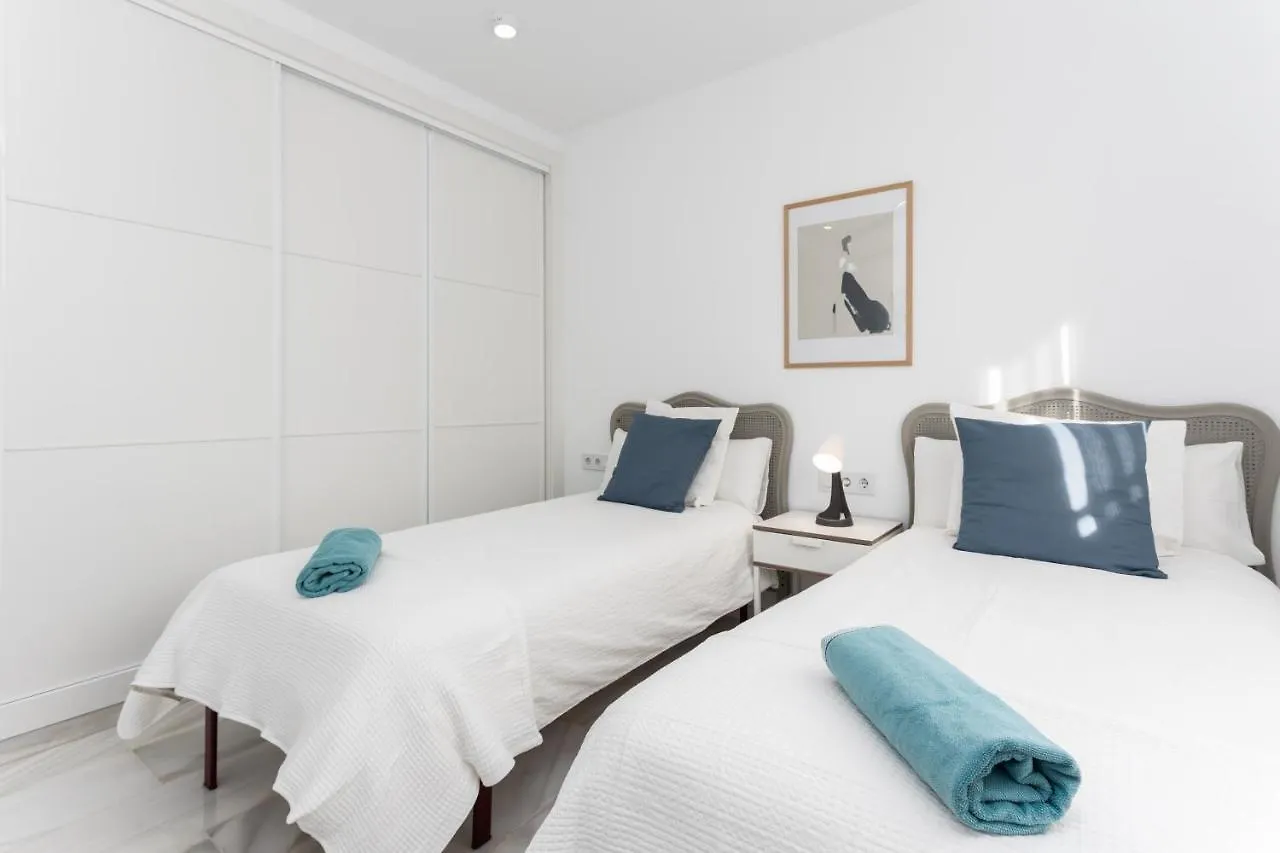 Golden Mile Luxury Ground Floor Apartment Near Puente Romano Marbellac 0*,  Espagne