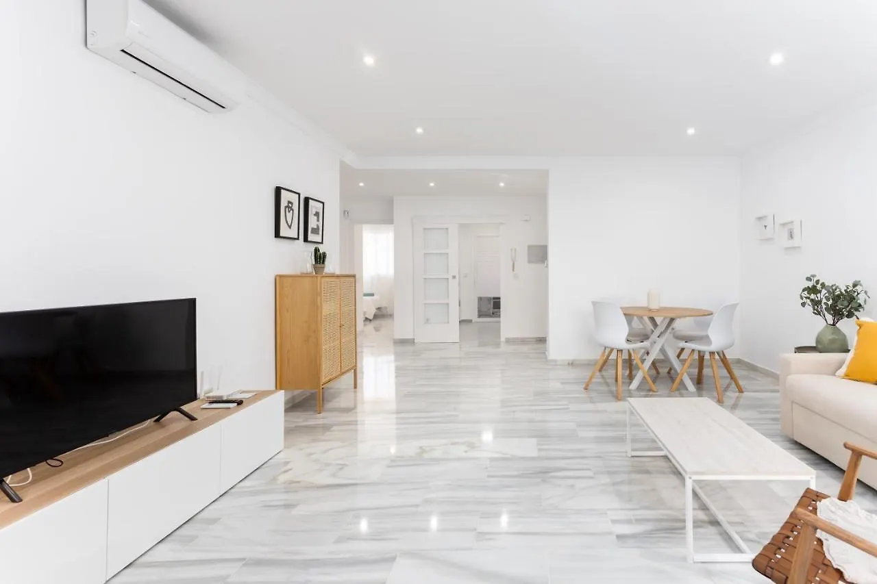 Golden Mile Luxury Ground Floor Apartment Near Puente Romano Marbella