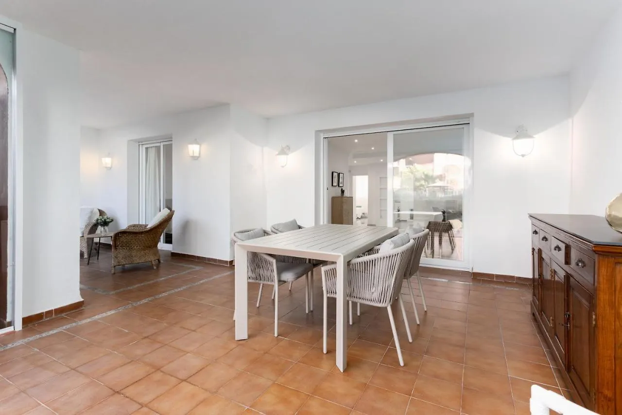 Golden Mile Luxury Ground Floor Apartment Near Puente Romano Marbella 0*,  Spain